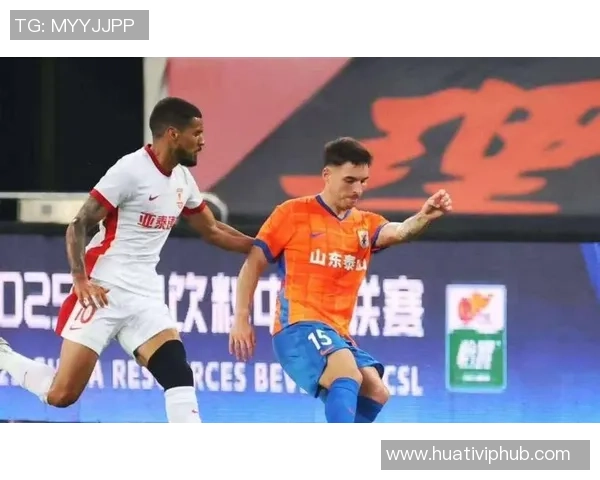 德转消息泰山中卫路易斯洛佩斯自由身加盟西乙阿尔瓦赛特球队